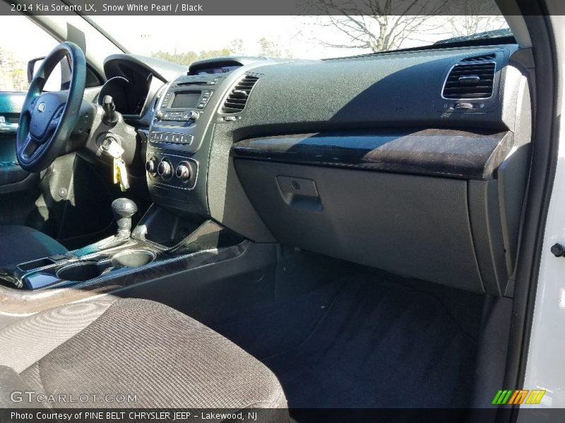 Snow White Pearl / Black 2014 Kia Sorento LX