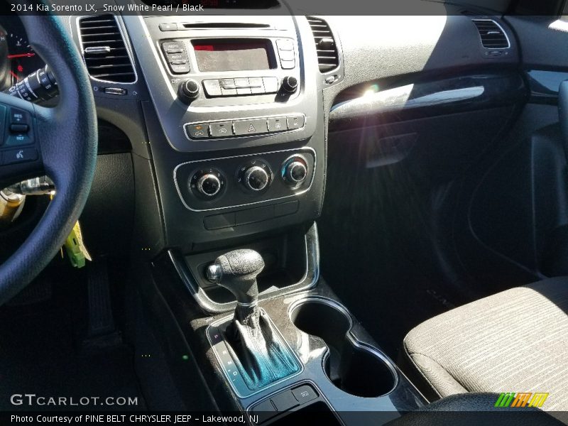 Snow White Pearl / Black 2014 Kia Sorento LX