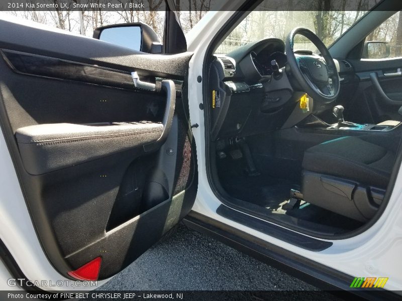 Snow White Pearl / Black 2014 Kia Sorento LX