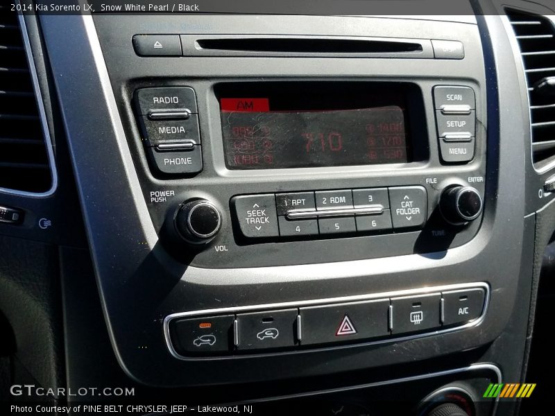 Snow White Pearl / Black 2014 Kia Sorento LX