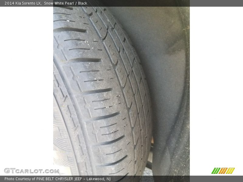 Snow White Pearl / Black 2014 Kia Sorento LX