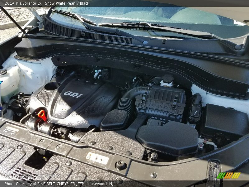 Snow White Pearl / Black 2014 Kia Sorento LX