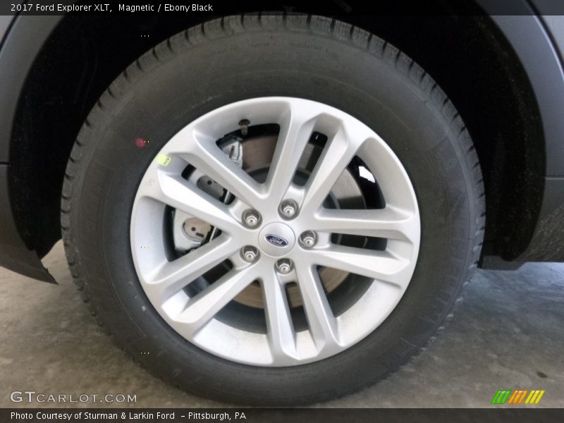 Magnetic / Ebony Black 2017 Ford Explorer XLT