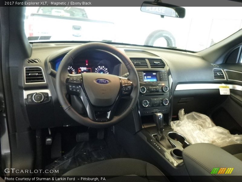 Magnetic / Ebony Black 2017 Ford Explorer XLT