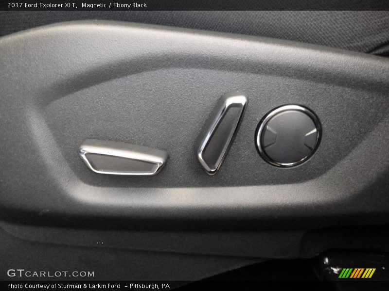 Magnetic / Ebony Black 2017 Ford Explorer XLT