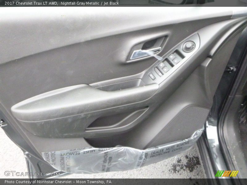 Nightfall Gray Metallic / Jet Black 2017 Chevrolet Trax LT AWD