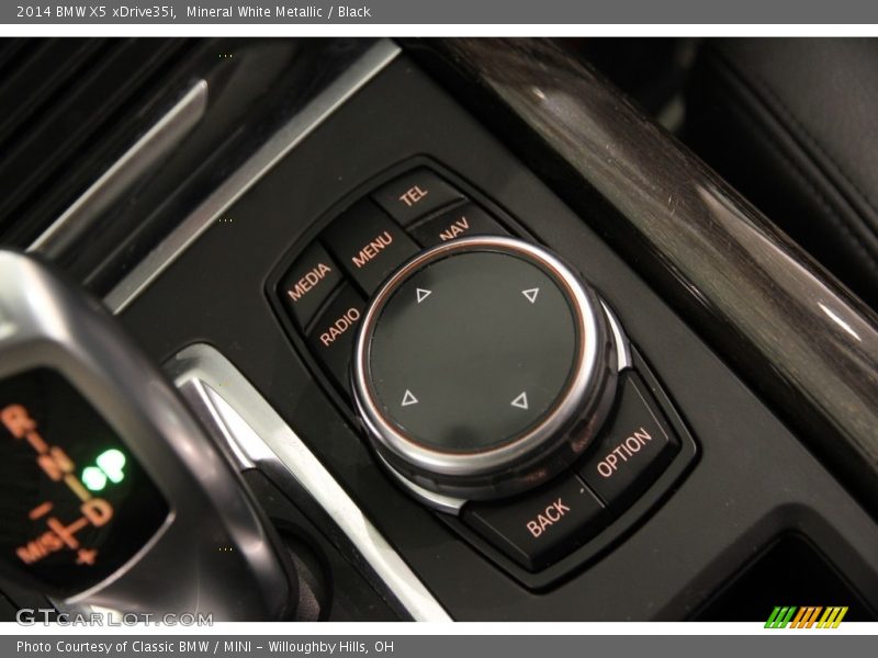 Mineral White Metallic / Black 2014 BMW X5 xDrive35i
