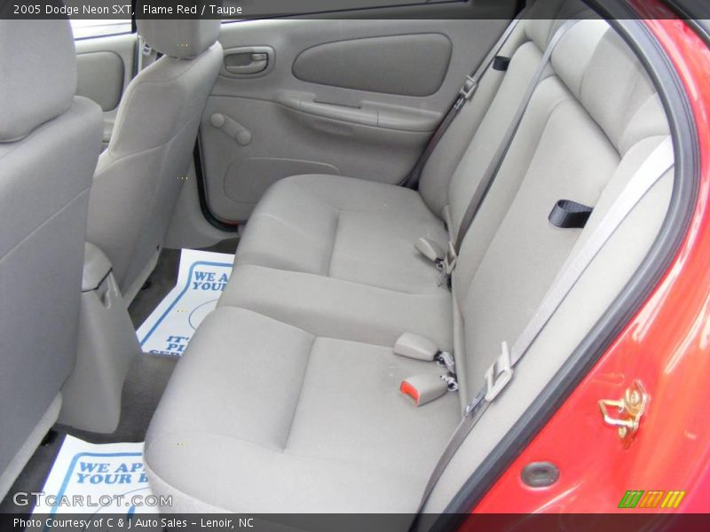 Flame Red / Taupe 2005 Dodge Neon SXT