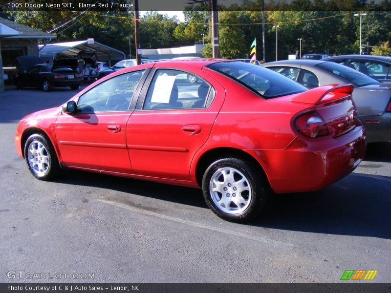 Flame Red / Taupe 2005 Dodge Neon SXT