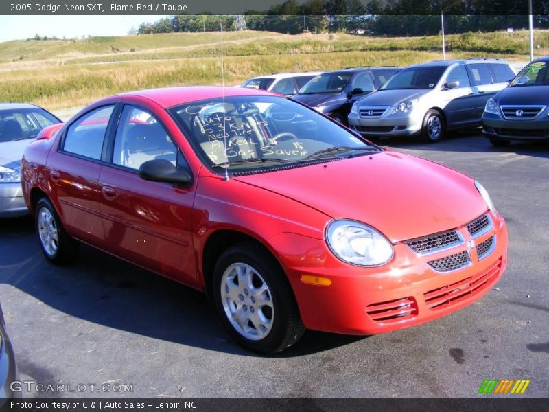 Flame Red / Taupe 2005 Dodge Neon SXT