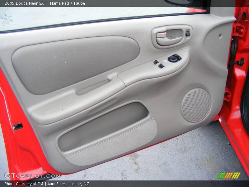 Flame Red / Taupe 2005 Dodge Neon SXT