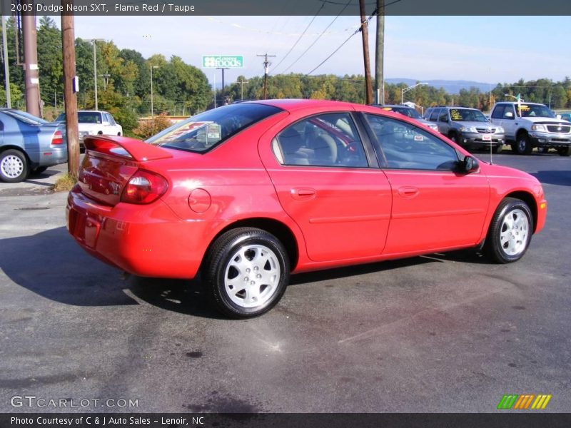 Flame Red / Taupe 2005 Dodge Neon SXT