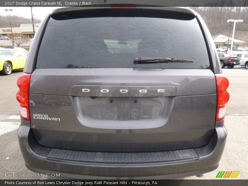 Granite / Black 2017 Dodge Grand Caravan SE