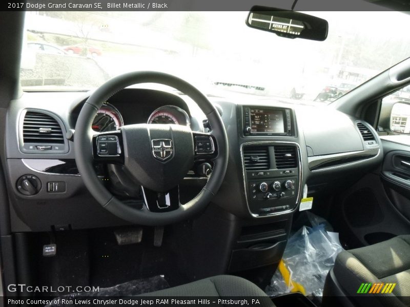 Billet Metallic / Black 2017 Dodge Grand Caravan SE