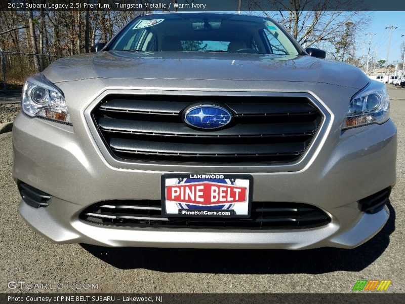 Tungsten Metallic / Warm Ivory 2017 Subaru Legacy 2.5i Premium
