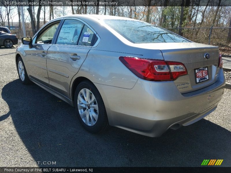 Tungsten Metallic / Warm Ivory 2017 Subaru Legacy 2.5i Premium
