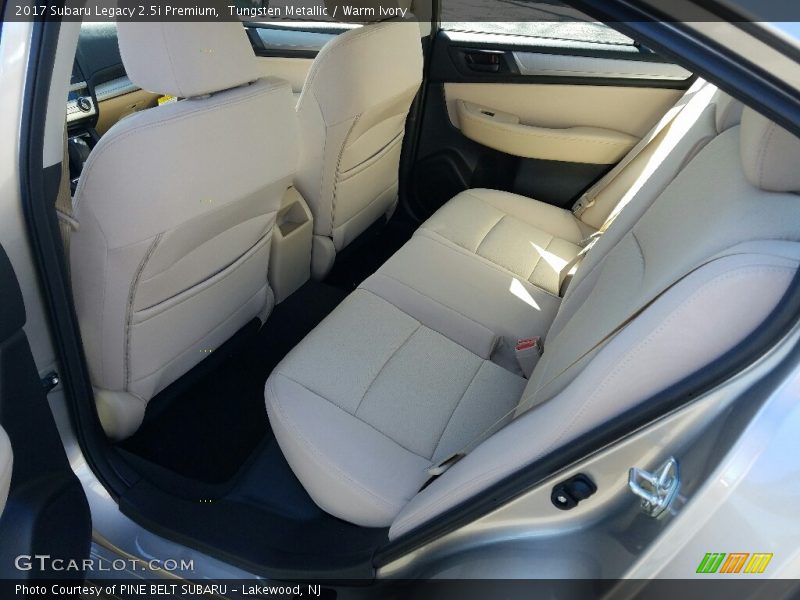 Tungsten Metallic / Warm Ivory 2017 Subaru Legacy 2.5i Premium