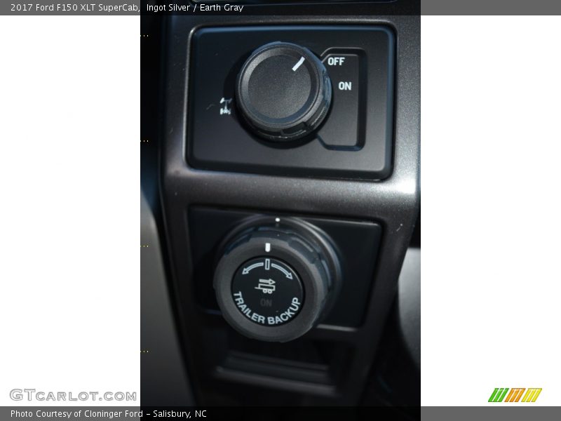 Ingot Silver / Earth Gray 2017 Ford F150 XLT SuperCab
