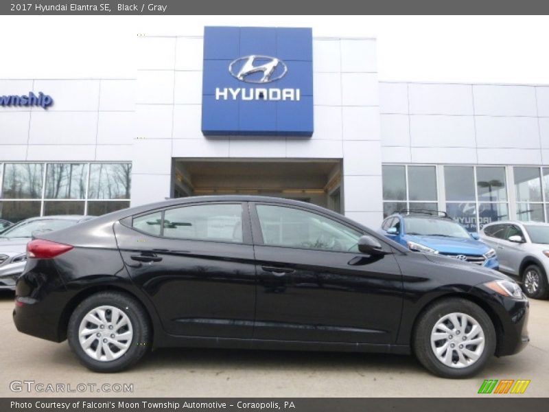 Black / Gray 2017 Hyundai Elantra SE