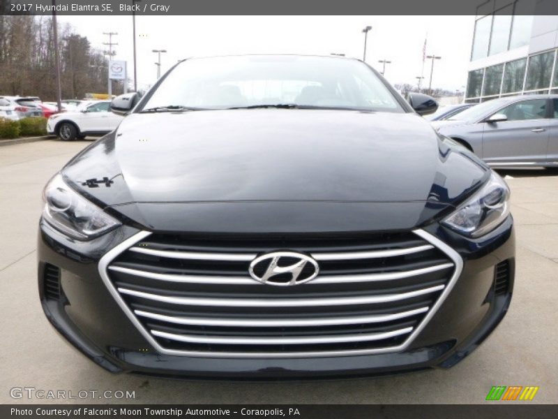 Black / Gray 2017 Hyundai Elantra SE