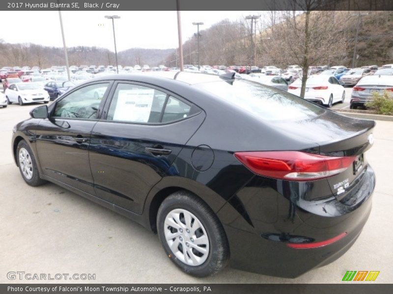 Black / Gray 2017 Hyundai Elantra SE
