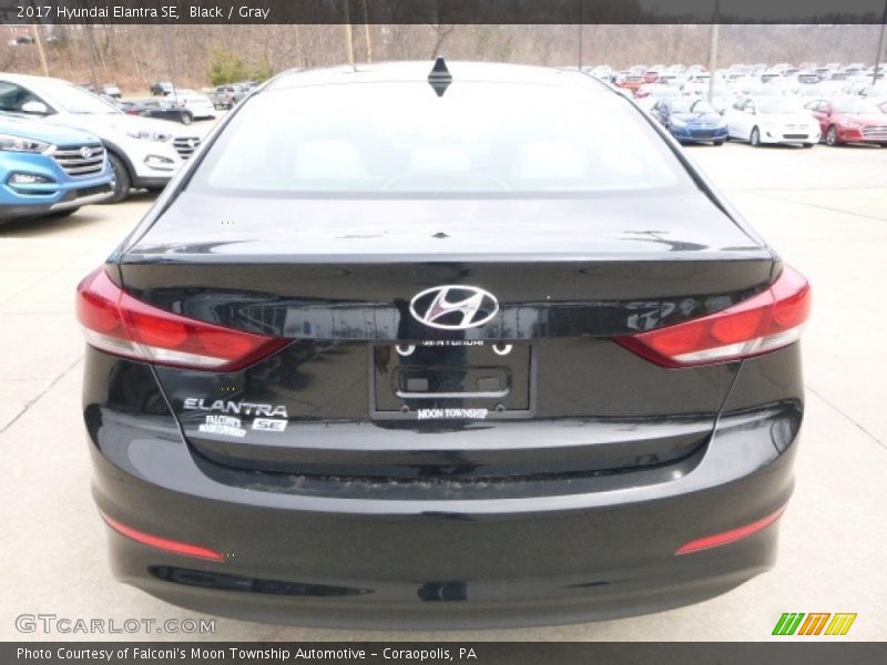 Black / Gray 2017 Hyundai Elantra SE