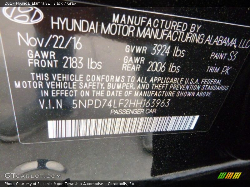 Black / Gray 2017 Hyundai Elantra SE