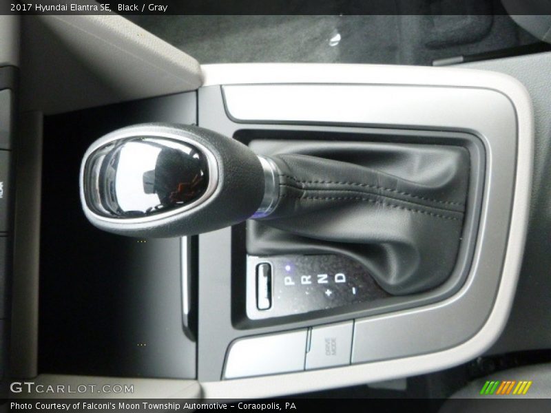 Black / Gray 2017 Hyundai Elantra SE