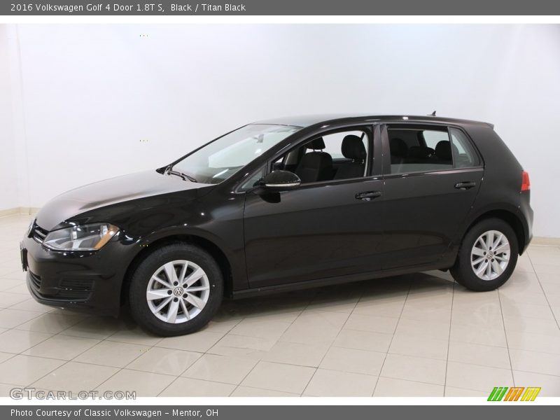 Front 3/4 View of 2016 Golf 4 Door 1.8T S