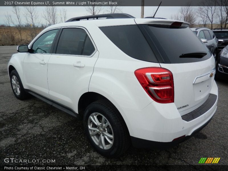 Summit White / Light Titanium/Jet Black 2017 Chevrolet Equinox LT