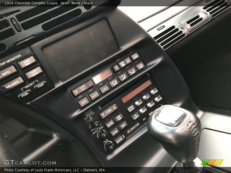 Controls of 1994 Corvette Coupe