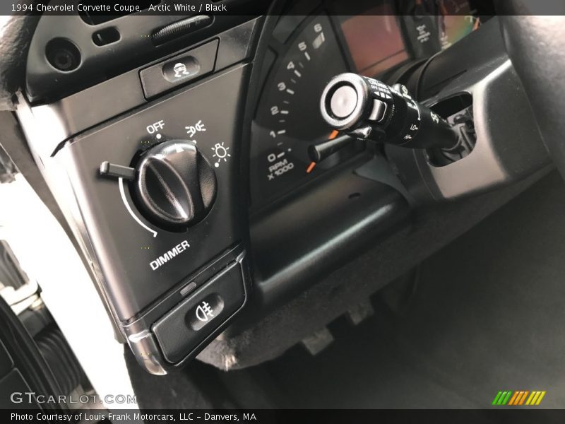 Controls of 1994 Corvette Coupe
