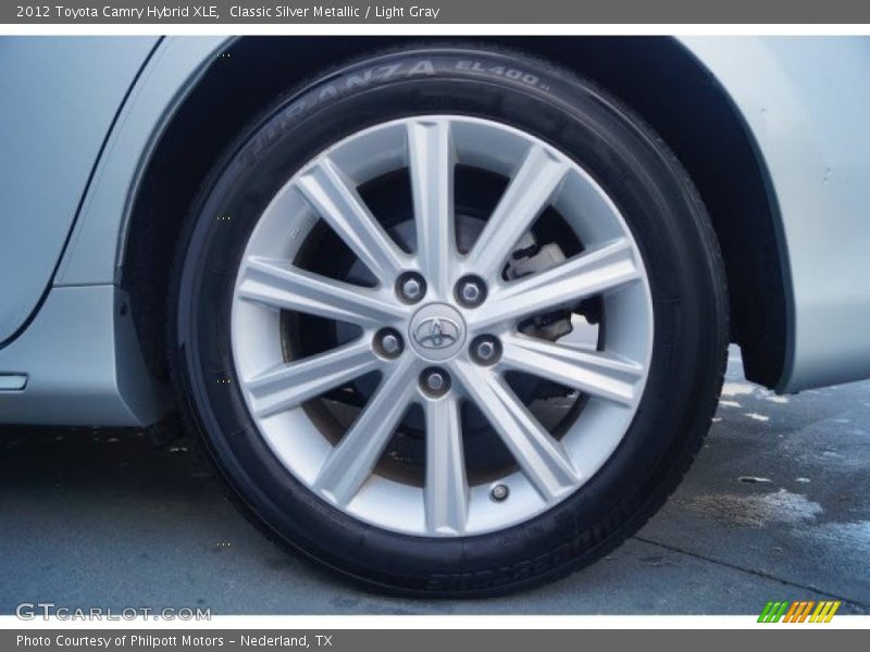 Classic Silver Metallic / Light Gray 2012 Toyota Camry Hybrid XLE
