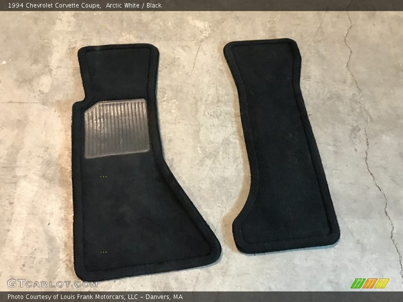Arctic White / Black 1994 Chevrolet Corvette Coupe