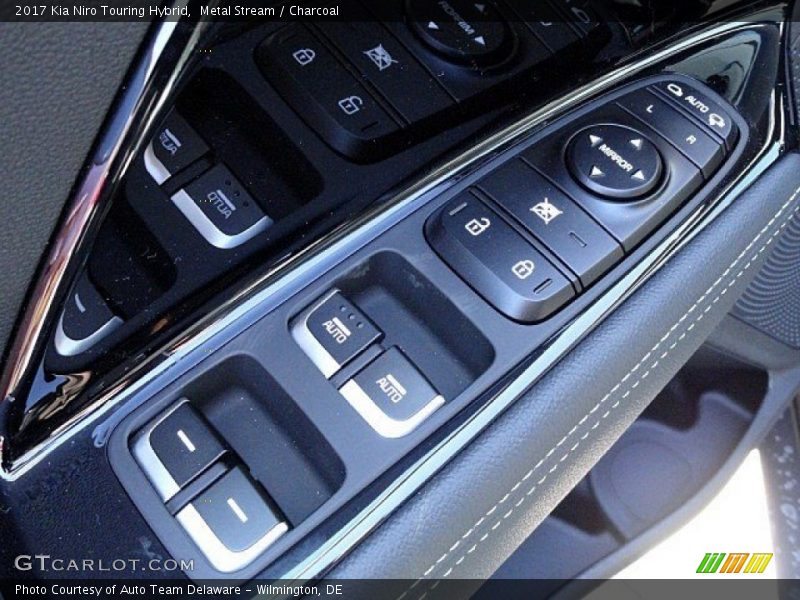 Metal Stream / Charcoal 2017 Kia Niro Touring Hybrid