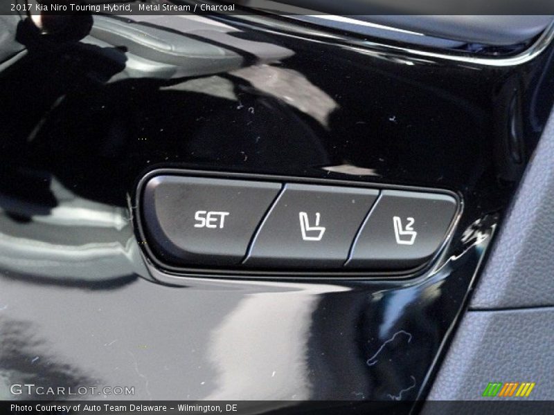 Metal Stream / Charcoal 2017 Kia Niro Touring Hybrid