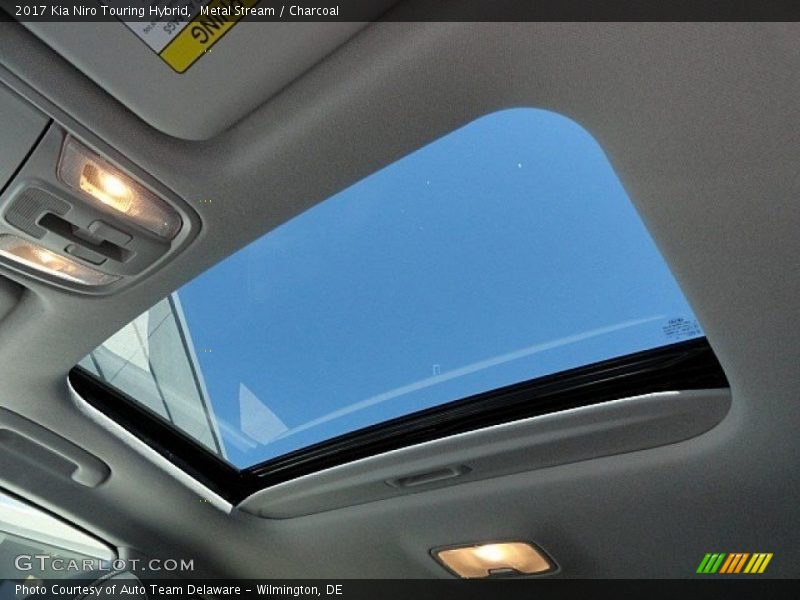 Metal Stream / Charcoal 2017 Kia Niro Touring Hybrid