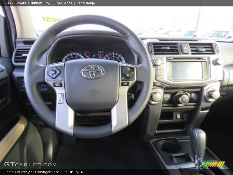 Super White / Sand Beige 2017 Toyota 4Runner SR5