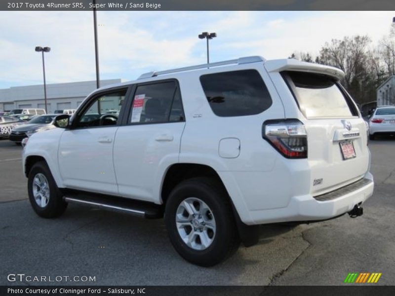 Super White / Sand Beige 2017 Toyota 4Runner SR5