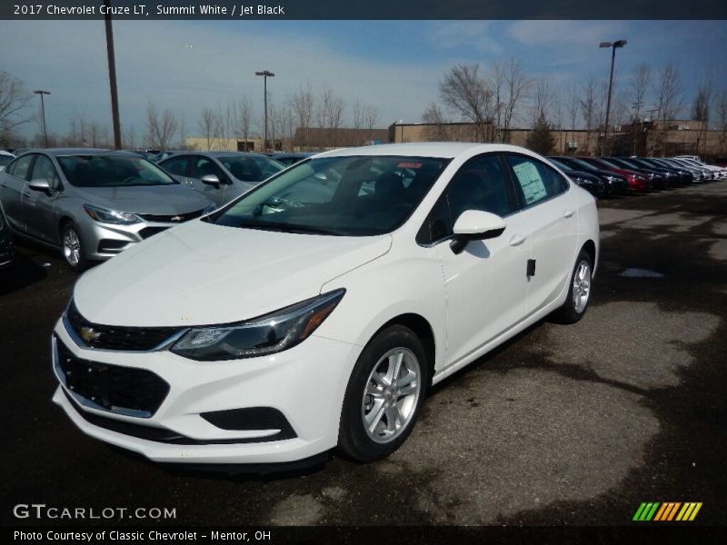 Summit White / Jet Black 2017 Chevrolet Cruze LT