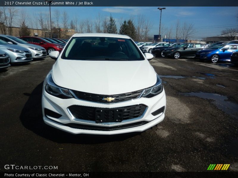 Summit White / Jet Black 2017 Chevrolet Cruze LT