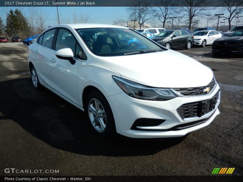 Summit White / Jet Black 2017 Chevrolet Cruze LT