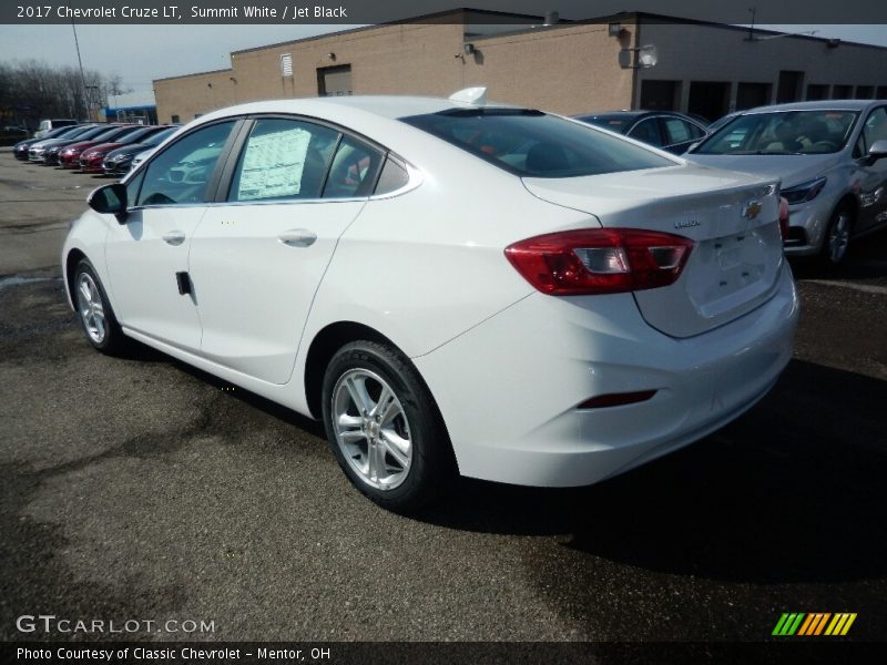 Summit White / Jet Black 2017 Chevrolet Cruze LT