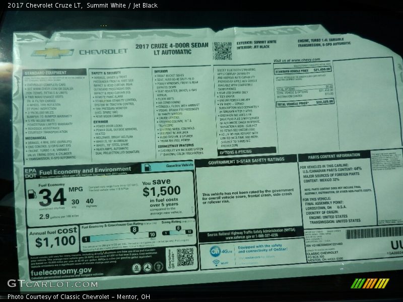 Summit White / Jet Black 2017 Chevrolet Cruze LT