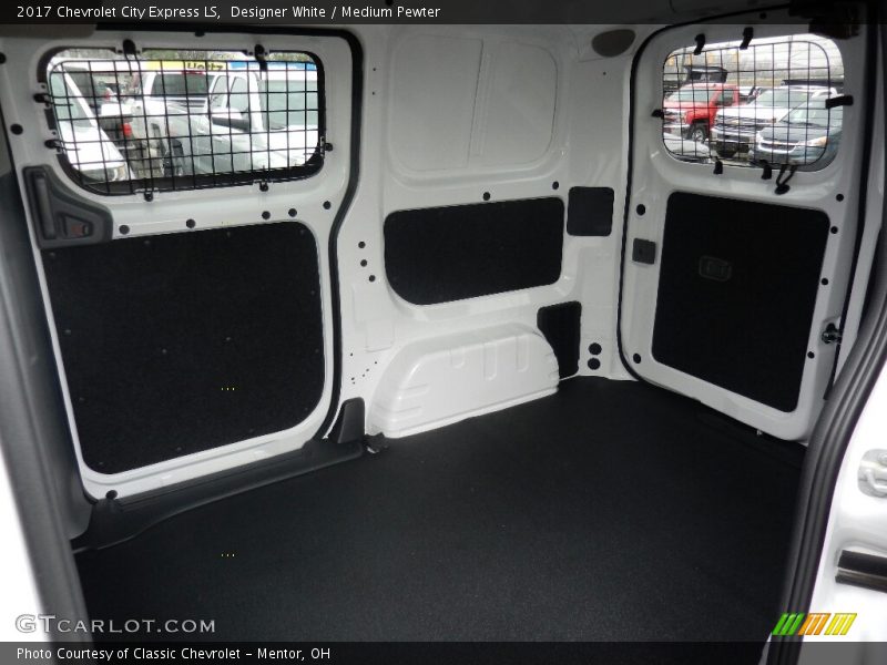 Designer White / Medium Pewter 2017 Chevrolet City Express LS