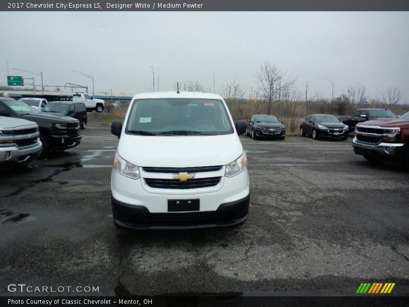 Designer White / Medium Pewter 2017 Chevrolet City Express LS