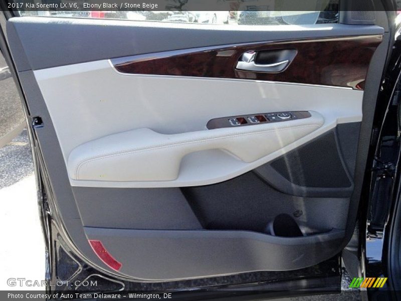 Ebony Black / Stone Beige 2017 Kia Sorento LX V6