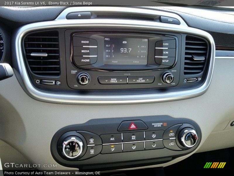 Ebony Black / Stone Beige 2017 Kia Sorento LX V6