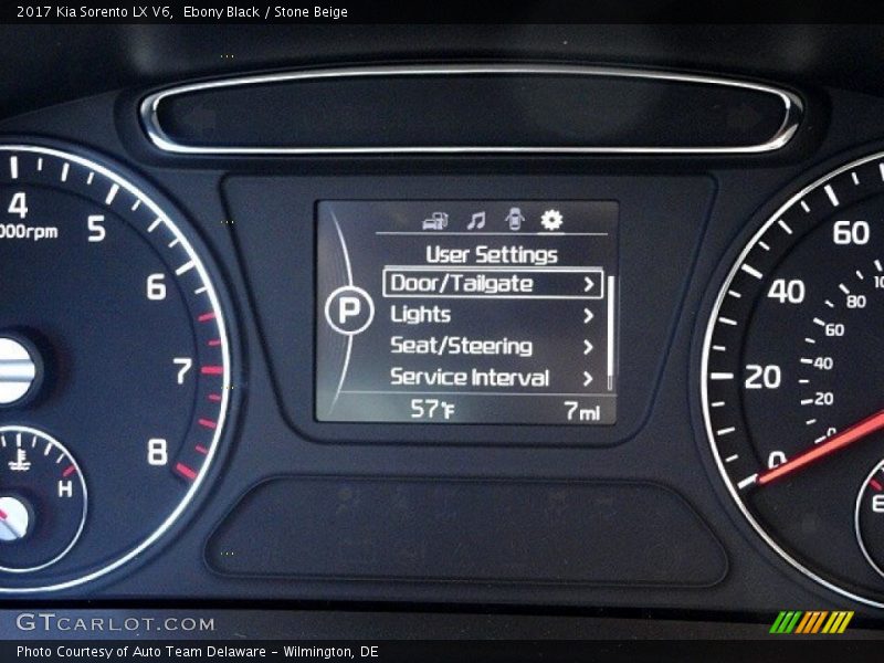 Ebony Black / Stone Beige 2017 Kia Sorento LX V6