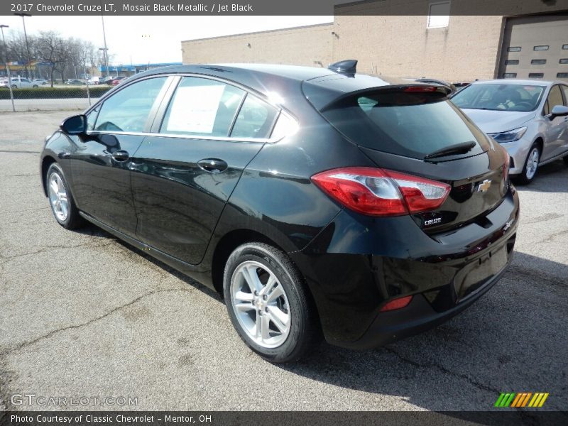Mosaic Black Metallic / Jet Black 2017 Chevrolet Cruze LT